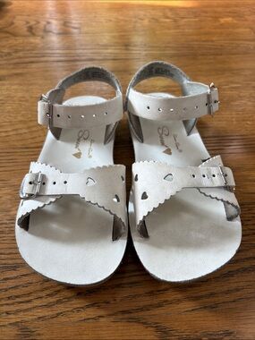 Sun-San Sweetheart saltwater white sandals 10T